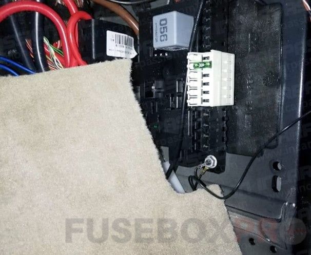 mercedes benz metris w447photo 2