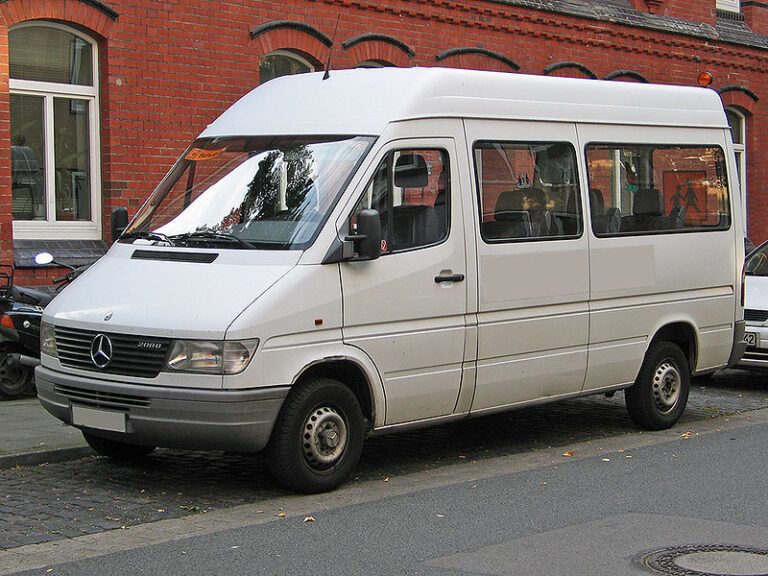 mercedes-benz sprinter w901-w905 fuse box & relay (1995-2005)