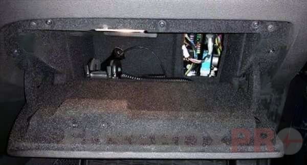 the location of the fuses in the passenger compartment: bmw x3 (2011, 2012, 2013, 2014, 2015, 2016, 2017)