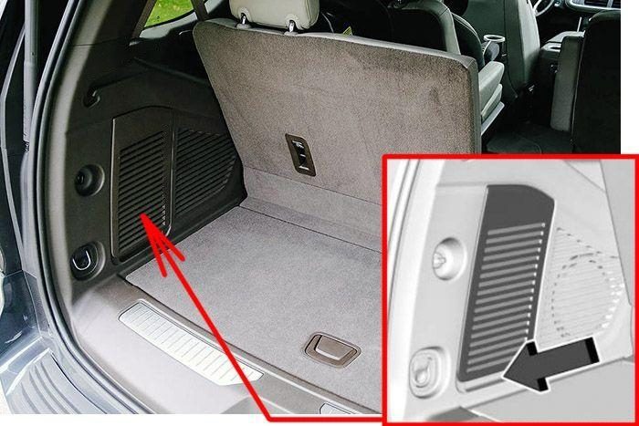 the location of the fuses in the trunk: chevrolet tahoe / suburban (2021, 2022)