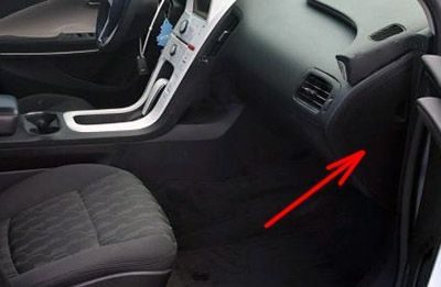 the location of the fuses in the passenger compartment: chevrolet volt (2011, 2012, 2013, 2014, 2015)