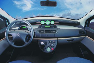 the location of the fuses in the passenger compartment (lhd): citroen c8 (2009, 2010, 2011, 2012, 2013, 2014)