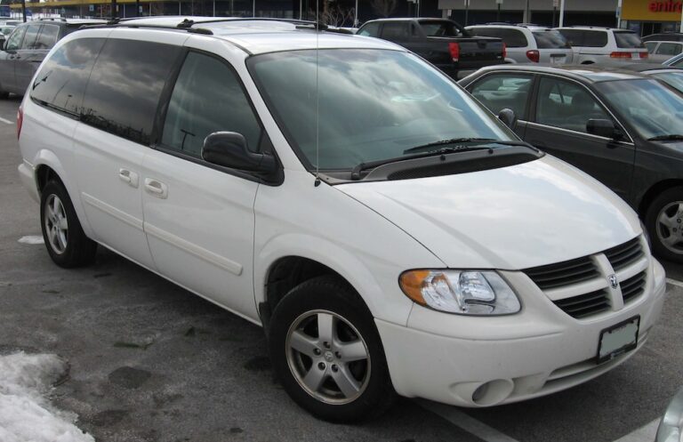 dodge caravan 2005-2007 fuse box and relay diagrams