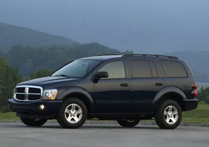 dodge durango (hb) 2004-2006 fuse box and relay diagrams